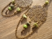 Boucles avec perles semi-précieuses de chips de nephrite verte 
