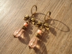 *boucles avec des perles semi-précieuses de jade mashan couleur rose poudrée 