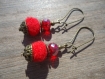 Boucles avec perles en cristal rouge à facettes 