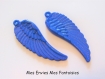 2 breloques ailes bleu acrylique 57 x 20mm 