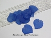 10 breloques / pendentifs feuilles acrylique 16 x 15mm bleu 