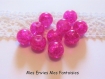 10 perles en verre craquelées ronde 10mm couleur fuchsia 