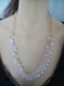 Trés beau collier de perles avec ses boucles 