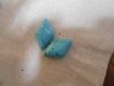 Perles forme losange imitation turquoise 3.5cm x 2.1cm 