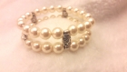 Vintage....ce bracelet double rang de perles... 