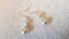 Boucles d'oreille en perles blanches nacrées et perles cristal ...swarovski 