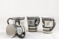 Lot de 4 mug / tasse en porcelaine peint à la main couleur gris blanc cassé 