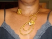 De très jolis colliers pour vos soirées en fil alu 4mm doré avec strass et perles. 