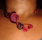 Jolis colliers différents, un rose et un rouge en fil alu 2mm avec perles et strass. 