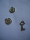 Breloques clefs, pièces de monnaie effet métal 