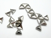 50 clous rivet petit triangle à facettes de couleur argenté 