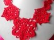 Collier au crochet en coton rouge 