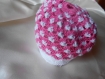 "le coin des bébés"bonnet au crochet rose et blanc 