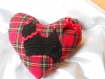 Coussin coeur écossais rouge scottish noir au crochet 