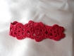 Bracelet , au crochet roses irlandaise bordeaux 