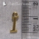 1 breloque alphabet lettre i calligraphiée en métal doré 15mm x 11mm *k124 