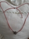 C110- collier en cuir rouge et métal argenté vieilli de style bohême 