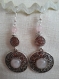 B715- boucles d'oreilles en métal argenté vieilli de style ethnique avec un pendentif rond et cabochon en quartz rose 