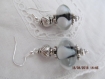B386- boucles d'oreilles en métal argenté de style romantique avec une perle en verre de murano transparente de couleur noire 