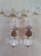 B677 - magnifiques boucles d'oreilles de style romantique en métal argenté avec deux perles en cristal 