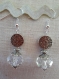 B239 - magnifiques boucles d'oreilles en métal argenté de style romantique avec une perle en cristal transparente 