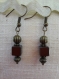 B233- magnifiques boucles d'oreilles de style vintage en métal de couleur bronze avec une perle en hématite naturelle noire 