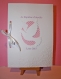 Couverture pour livret de baptême ou communion personnalisé en carton gaufré à la main en nuances de rose et blanc 