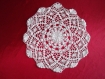 Napperon décoratif en coton blanc fait à la main 