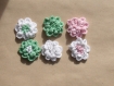 Lot de 6 fleurs en relief de différentes colories pour customisation..... 