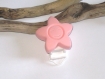 Pince clip attache tétine silicone fleur rose 