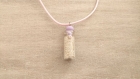 Collier fiole remplie de sable normand en fimo et verre sur cordon coton rose 