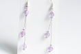 Boucles d'oreilles sur fil câblé avec perles en acrylique de couleur violet 