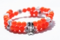 Bracelet d'allaitement sur fil à mémoire de forme de 55mm avec perles en acrylique de couleur orange flashy 
