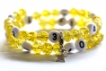 Bracelet d'allaitement sur fil à mémoire de forme de 55mm avec perles en verre craquelée de couleur jaune 