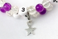 Bracelet d'allaitement sur fil à mémoire de forme de 55mm avec perles en verre craquelée de couleur transparent et violet 