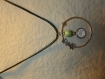 Collier médaillon cabochon 12 mm et perle sur tour de cou réglable avec fermoir 