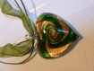 Collier avec pendentif coeur en verre vert et doré 