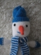 Bonhomme de neige bleu en laine decoration de noel 