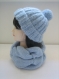 Ensemble femme bonnet avec pompon + snood entrelace laine mohair et acrylique couleur bleu tricot fait main