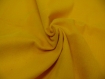 Coupon de tissu frou-frou jaune, velours fin 