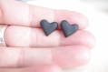 Boucles d'oreilles cœur noir bijoux en pâte polymère 