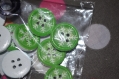 Bouton rond vert motif flocons 