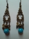 Boucles d'oreilles rétro bronze et perle verre bleue turquoise 