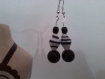 Boucles d'oreilles en perles de verre rayées noir et blanc 