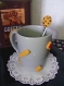 Grand mug gris customisé pâte polymère 