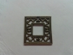 1 séparateur carré ajouré en bronze 