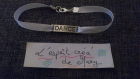 Bracelet en ruban de satin message sur plaque: dance 