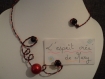 Collier ras du cou adriane: spirale duo de couleurs, perle rouge idéal cadeau de st valentin 