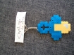 Porte clés en perles hama: tétine garçon bleu foncé cadeau de pâques 