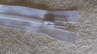 75 cm. blanc, fermeture à glissière injectée séparable. 